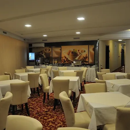 Espana 4* Naselje Starosjedilaca