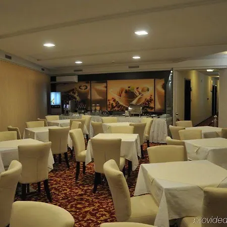 Espana 4* Naselje Starosjedilaca