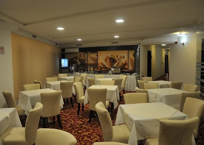 Espana 4* Naselje Starosjedilaca