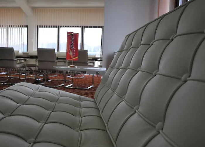 Espana Hotel Naselje Starosjedilaca